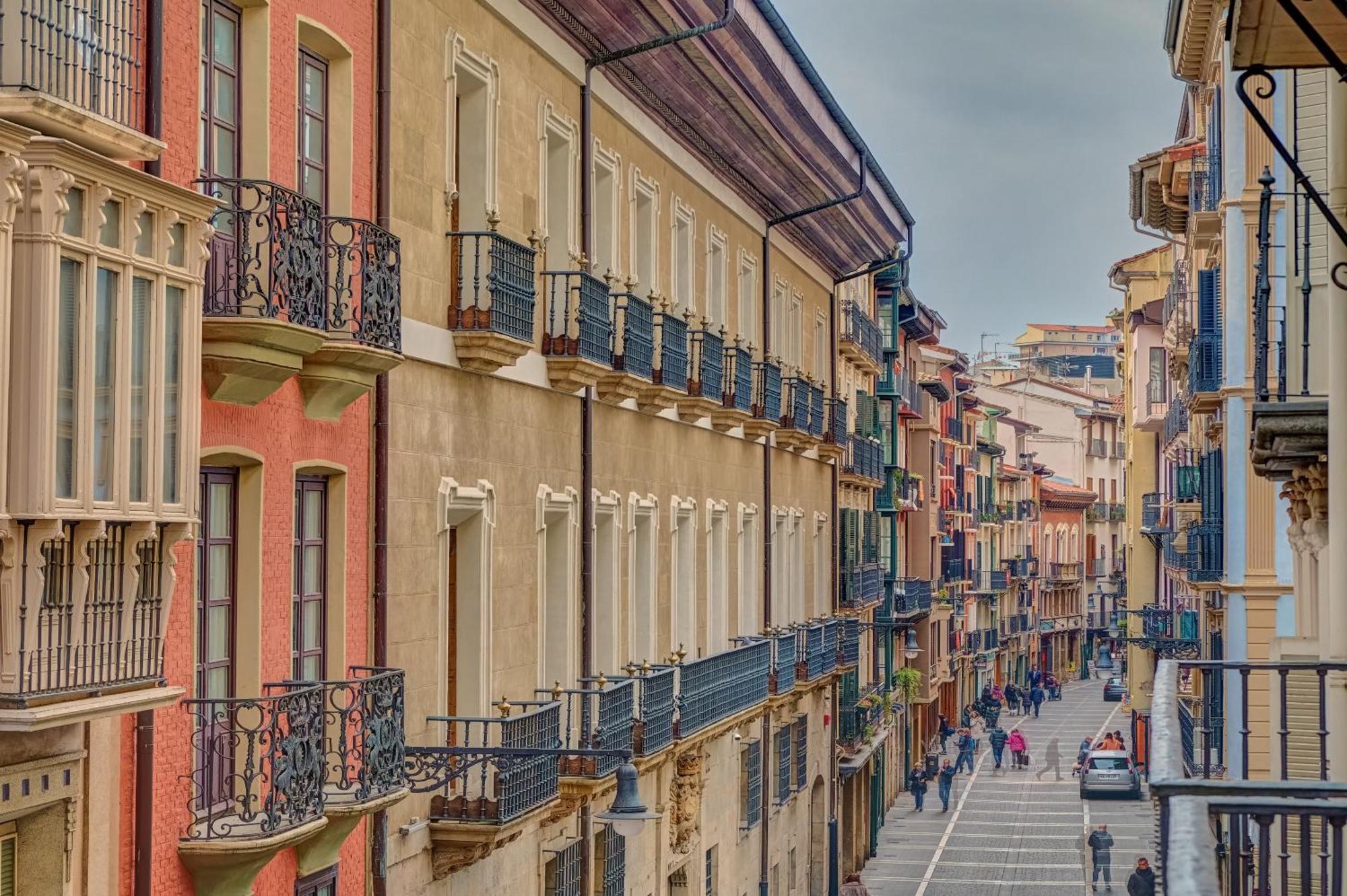 Heart Of Pamplona Apartments III By Clabao Екстериор снимка